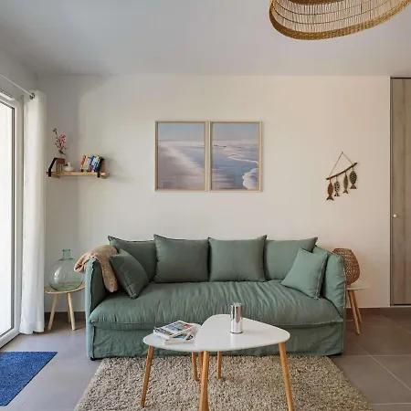 Moderne Avec Grande Terrasse Et Parking A - Fr-1-4-617