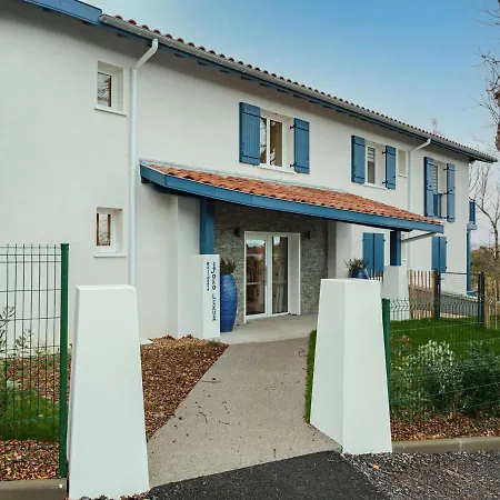 Apartment Moderne Avec Grande Terrasse Et Parking A - Fr-1-4-617 *